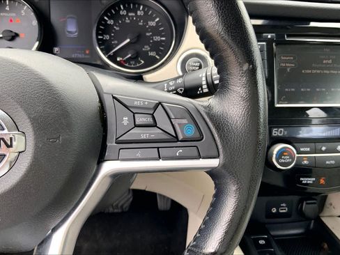 Used 2021 Nissan Rogue Sport SV w/ Technology Package AWD/4WD image 21