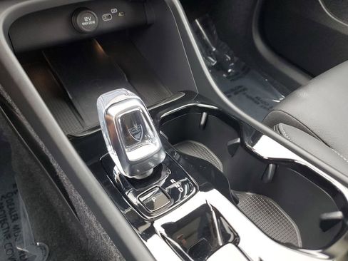 Certified 2026 Volvo XC40 B4 Plus w/ Protection Package Premier image 28