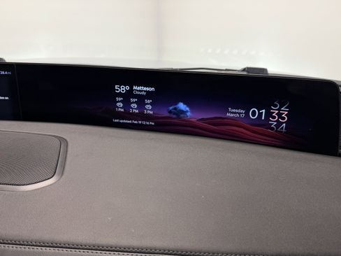 Used 2025 Lincoln Navigator L Reserve image 9