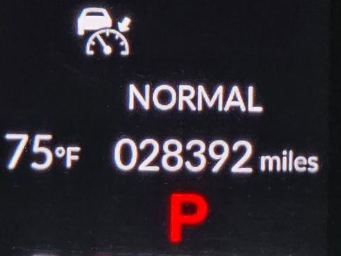 Used 2023 Honda HR-V LX image 21