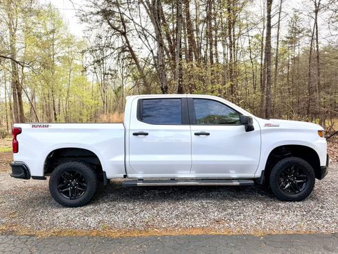 Used 2019 Chevrolet Silverado 1500 Custom Trail Boss w/ Custom Convenience Package image 2
