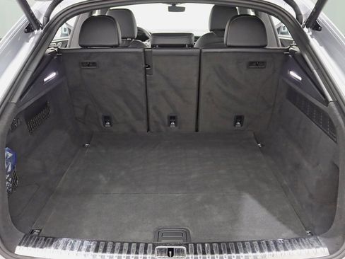 Used 2021 Audi Q8 Prestige w/ Prestige Package image 41