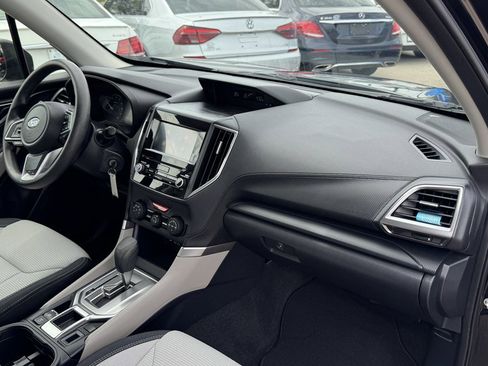 Used 2019 Subaru Forester AWD/4WD image 27