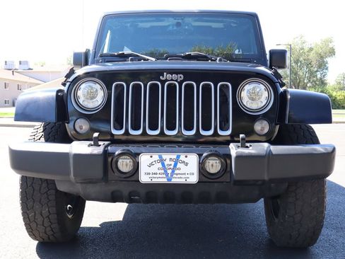 Used 2017 Jeep Wrangler Unlimited Sahara w/ Trailer Tow Group AWD/4WD image 13