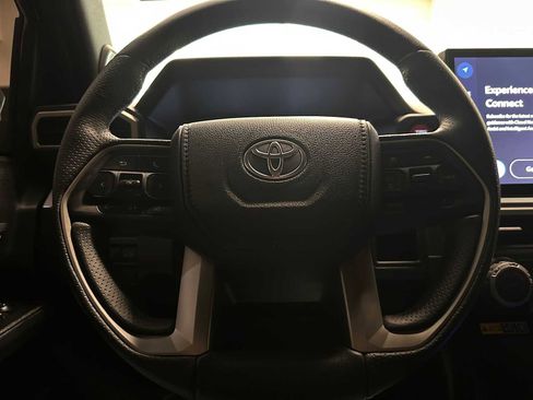 Certified 2025 Toyota 4Runner TRD Off-Road Premium AWD/4WD image 11
