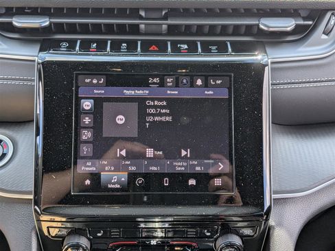 New 2025 Jeep Grand Cherokee Laredo X w/ Luxury Tech Group I image 23