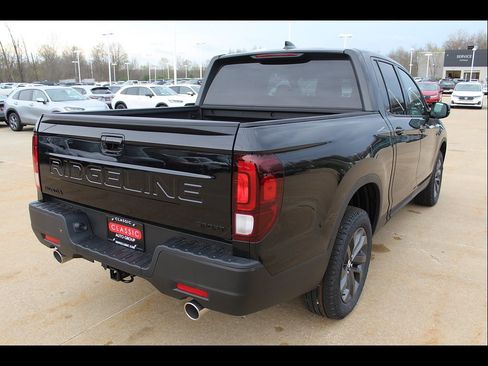 New 2026 Honda Ridgeline Sport image 4