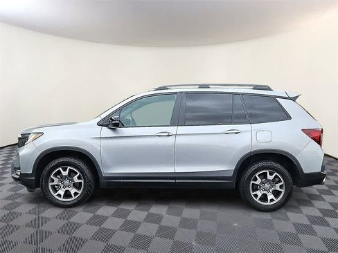 Used 2023 Honda Passport TrailSport image 7