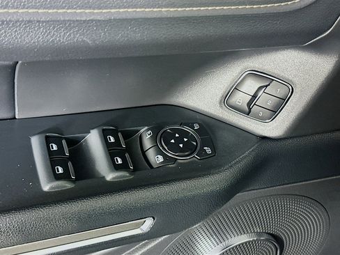 Used 2024 Ford Expedition XLT image 15