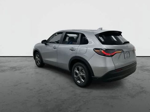 Certified 2026 Honda HR-V LX image 9