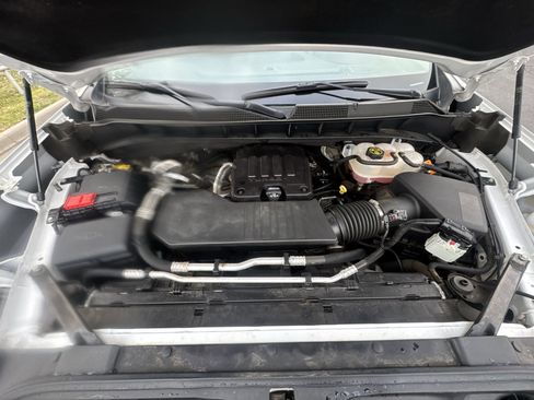 Used 2023 Chevrolet Silverado 1500 Custom image 25