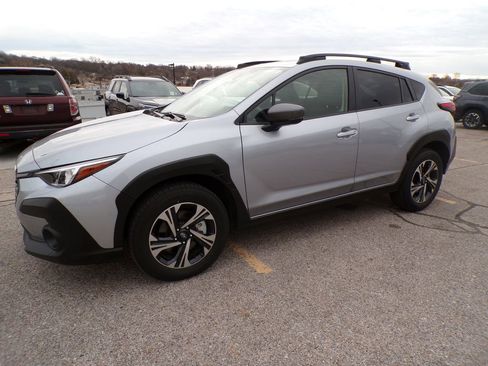 Used 2025 Subaru Crosstrek 2.0i Premium image 2