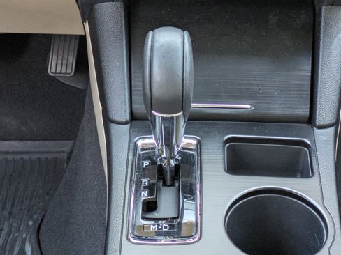 Used 2018 Subaru Outback 2.5i Limited image 15