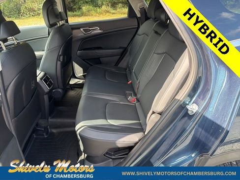 Used 2023 Kia Sportage EX image 10
