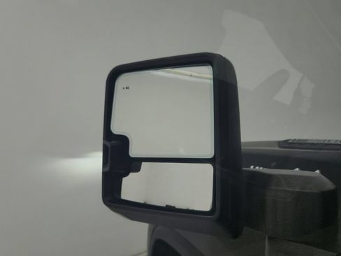 Used 2024 Chevrolet Silverado 2500 High Country w/ Technology Package AWD/4WD image 18
