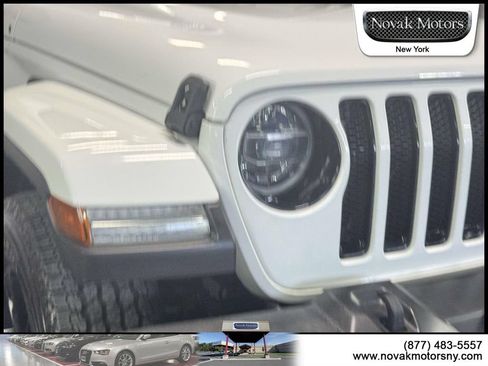 Used 2021 Jeep Wrangler Unlimited Sahara AWD/4WD image 9
