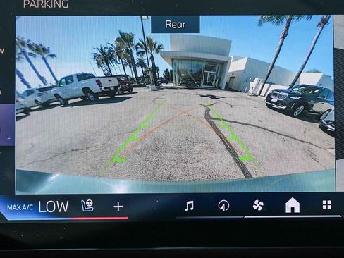 Used 2024 BMW 540i xDrive w/ Premium Package image 24