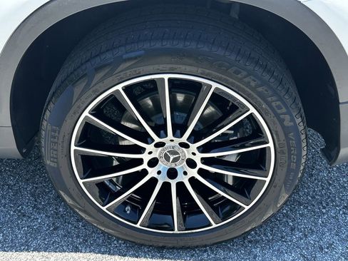Certified 2022 Mercedes-Benz GLC 300 image 23