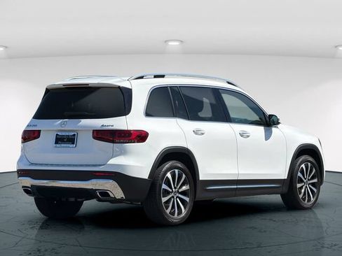 Certified 2022 Mercedes-Benz GLB 250 4MATIC image 7