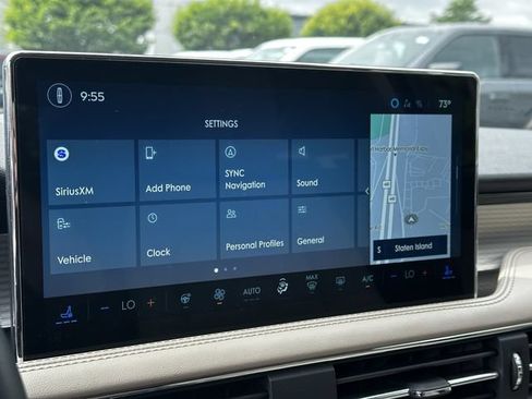 Certified 2025 Lincoln Corsair AWD w/ Equipment Group 101A image 21