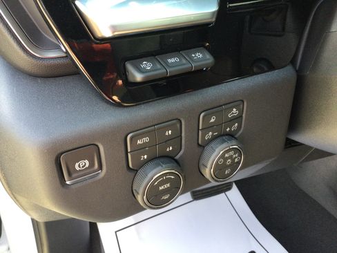 New 2026 Chevrolet Silverado 1500 High Country AWD/4WD image 12