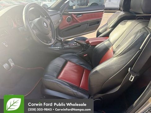 Used 2011 BMW M3 Convertible RWD image 9