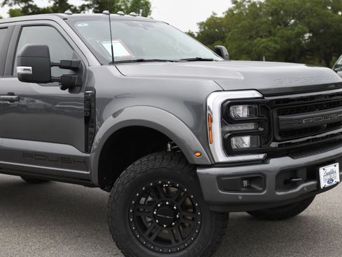 New 2026 Ford F250 Lariat w/ Black Appearance Package AWD/4WD image 3