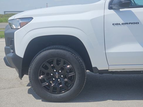 New 2026 Chevrolet Colorado W/T w/ WT Custom Package RWD image 6