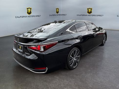 Used 2024 Lexus ES 300h w/ Premium Package FWD image 5