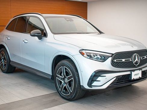 Used 2023 Mercedes-Benz GLC 300 4MATIC w/ AMG Line image 5