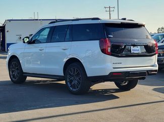 New 2026 Ford Expedition Platinum w/ Stealth Appearance Package video 2