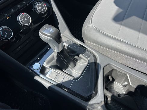 Certified 2023 Volkswagen Taos SE FWD image 23