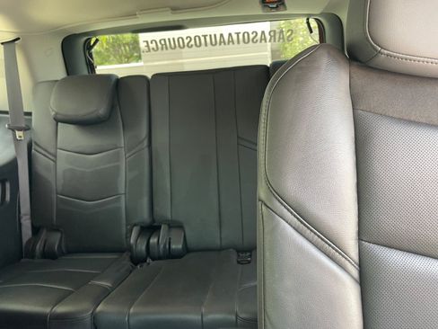 Used 2019 Cadillac Escalade Premium Luxury RWD image 22