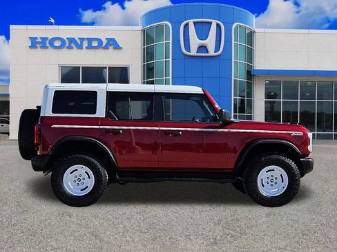 Used 2025 Ford Bronco Heritage Edition AWD/4WD image 2