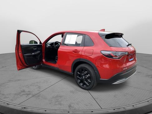 Certified 2024 Honda HR-V Sport image 10