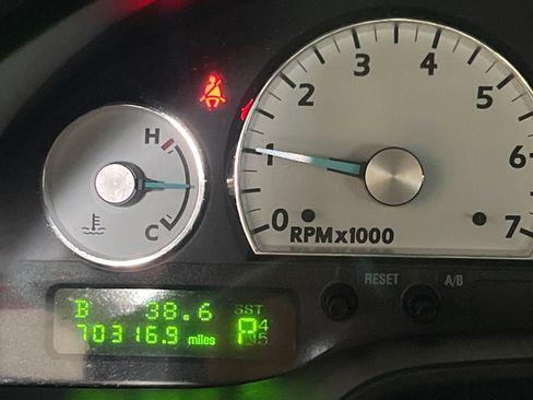 Used 2003 Ford Thunderbird image 85