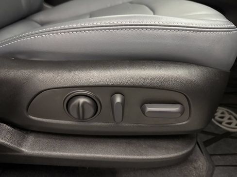 Used 2023 Buick Enclave Essence w/ Experience Buick Package AWD/4WD image 58