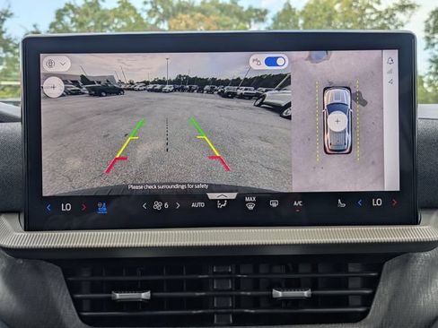 Certified 2026 Ford Explorer Platinum RWD image 21