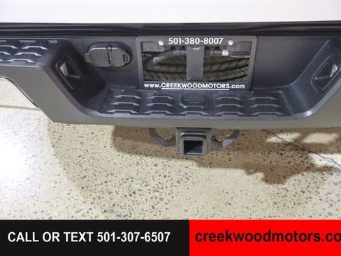 Used 2019 Toyota Tacoma SR5 AWD/4WD image 15