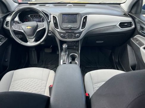 Used 2020 Chevrolet Equinox LT w/ Driver Convenience Package AWD/4WD image 10