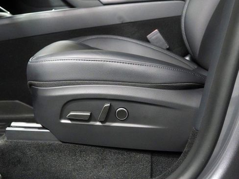 Used 2026 Tesla Model Y Long Range RWD image 64