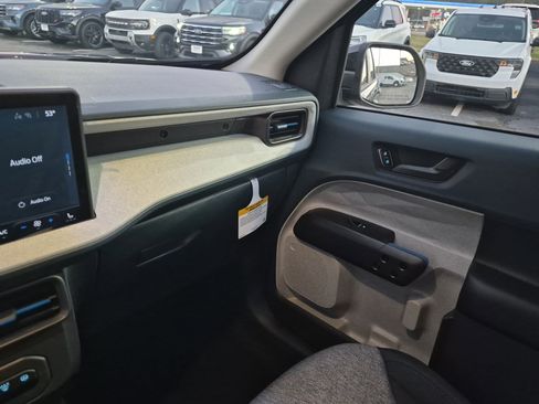 New 2025 Ford Maverick XLT w/ XLT Luxury Package image 21