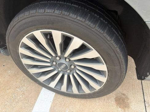 Used 2019 Lincoln Navigator Reserve AWD/4WD image 42