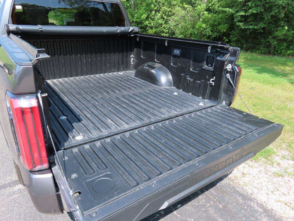 Used 2024 Toyota Tundra Limited AWD/4WD image 18