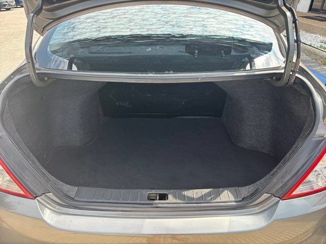 Used 2017 Nissan Versa S Plus FWD image 12