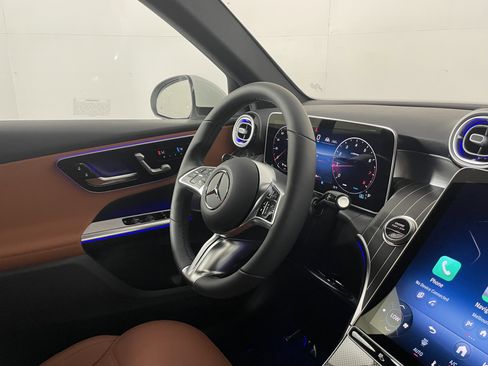 New 2026 Mercedes-Benz GLC 300 image 10