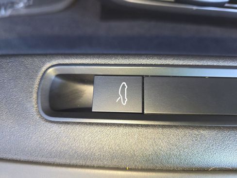 Used 2022 Porsche 911 Targa 4 GTS image 25