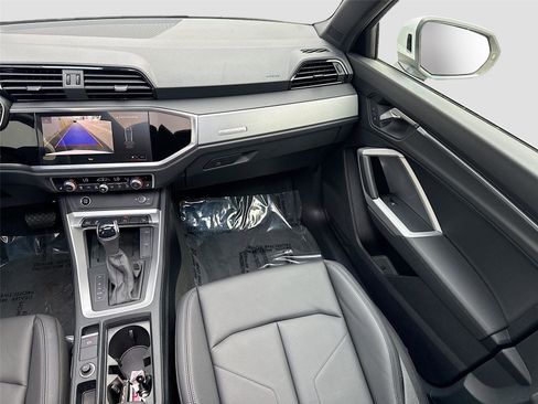 Certified 2025 Audi Q3 2.0T Premium w/ Convenience Package image 23