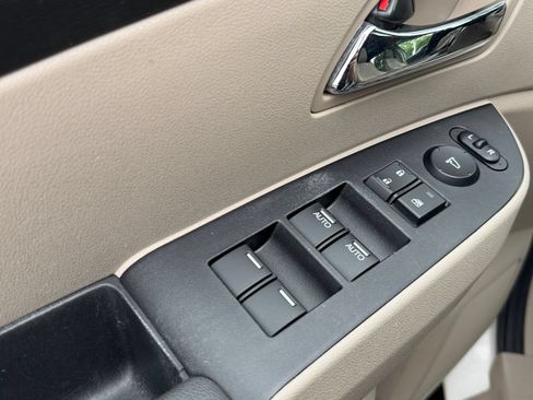 Used 2014 Honda Odyssey EX-L image 19