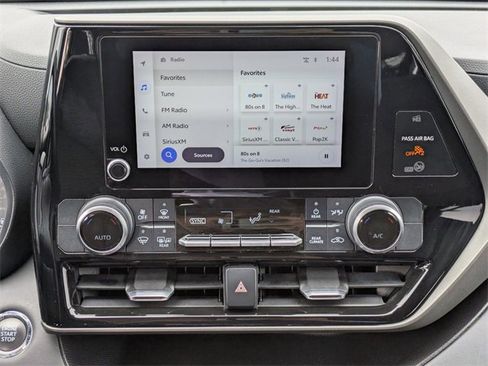 Used 2023 Toyota Highlander LE image 18